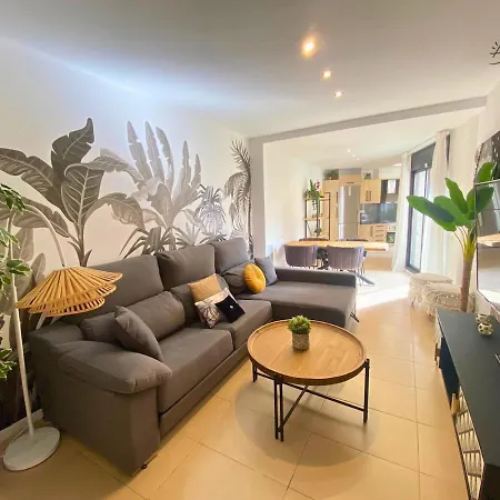Apartmán Siena - Modern With Terrace, Parking And Swimming Pool