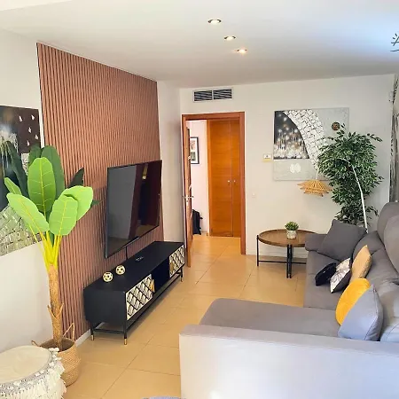 Apartmán Siena - Modern With Terrace, Parking And Swimming Pool *