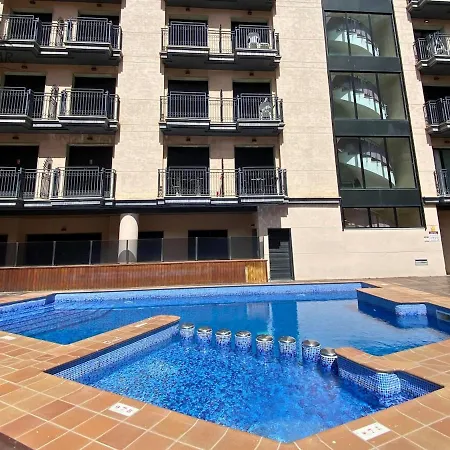 Siena - Modern With Terrace, Parking And Swimming Pool Apartmán *