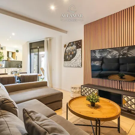 Siena - Modern With Terrace, Parking And Swimming Pool
