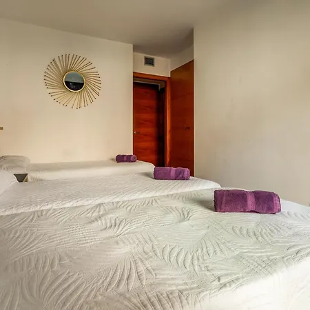 Siena - Modern With Terrace, Parking And Swimming Pool Apartmán Lloret de Mar