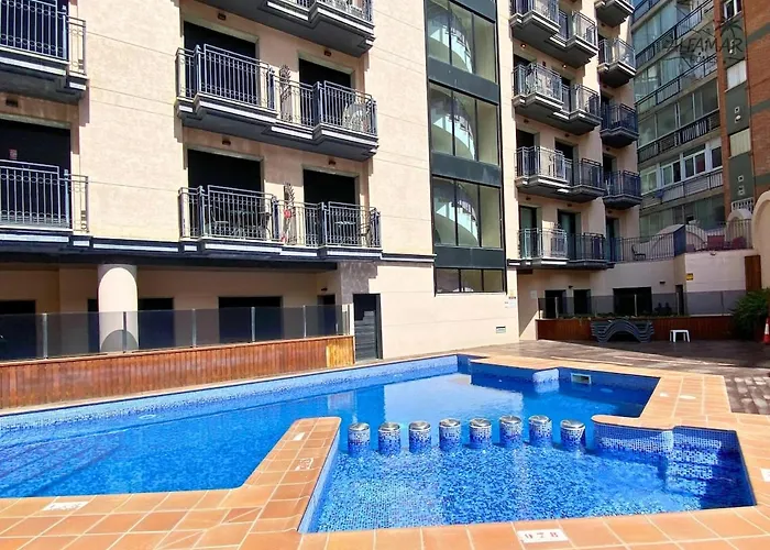 Διαμέρισμα Siena - Modern With Terrace, Parking And Swimming Pool