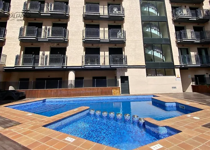 Siena - Modern With Terrace, Parking And Swimming Pool Апартаменты *