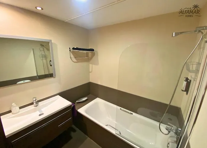 Siena - Modern With Terrace, Parking And Swimming Pool *